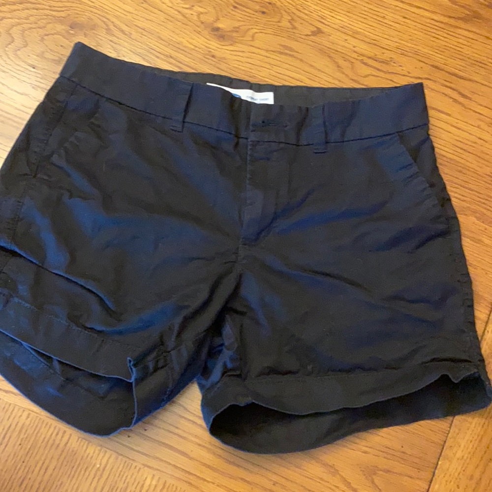 Excellent condition Women’s shorts mid-rise length